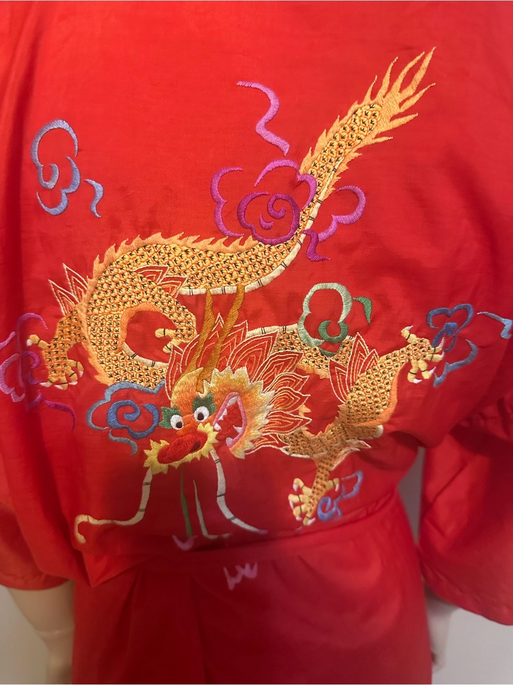 Pearls Vintage Red Satin Kimono Robe Dragon Embroidered Maxi L - Picture 3 of 4